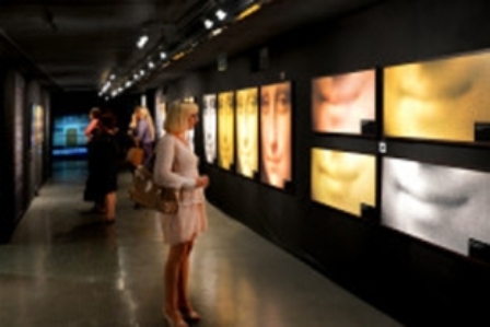 Da Vinci Exhibition Enhanced by Setting