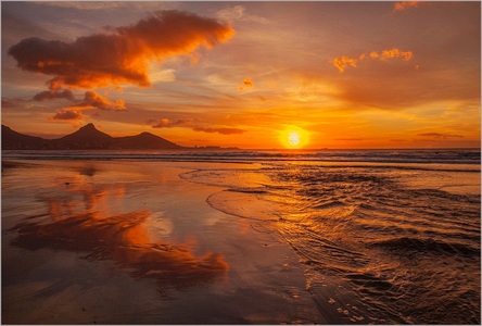 Sanlam Art Gallery, Lagoon Beach at Sunset, Neels Beyers